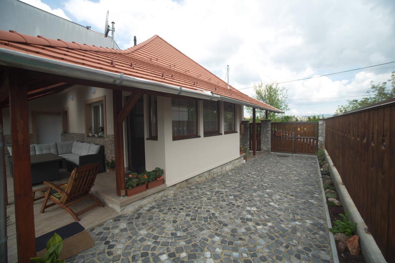 Holiday Home Podium Егер Екстериор снимка